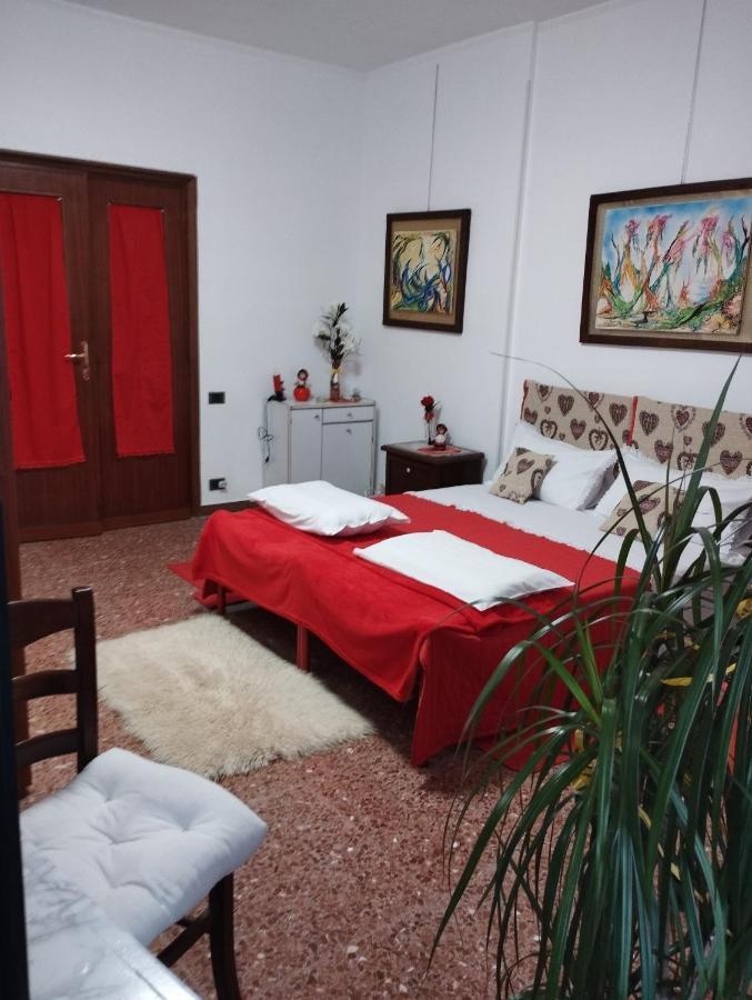 Casa D'arte Mary Rom